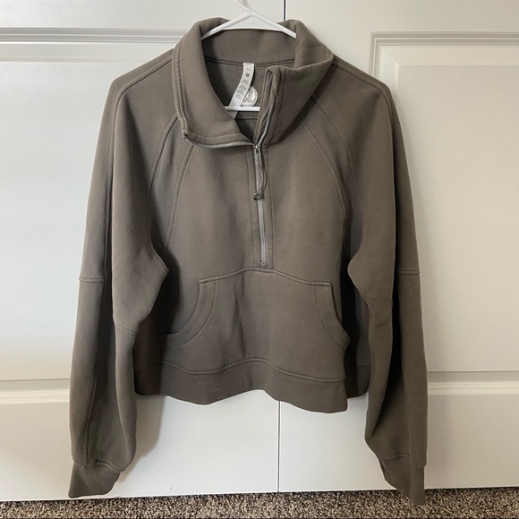 SOLD NWOT lululemon scuba oversized funnel half zip - Picture 5 of 9